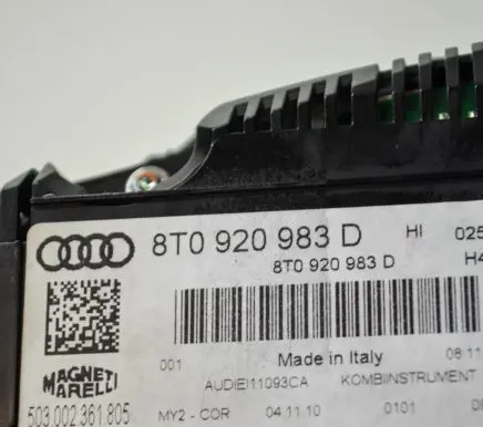 Audi A5 8T 8F Speedometer (instrument cluster) 8T0920983D