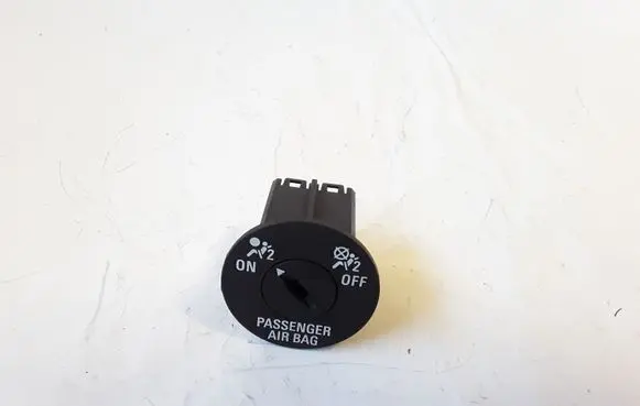 Opel Insignia A Passenger airbag on/off switch 13268602