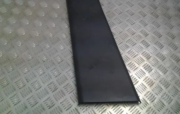 Land Rover Range Rover Sport L320 (B) pillar trim (top) EMG50041