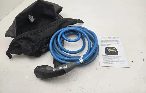 BMW i3 Electric car charging cable 51472348065