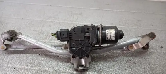 Volkswagen Polo Front wiper linkage 