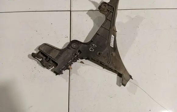 Audi A3 S3 8P Rear bumper mounting bracket 8P3807378