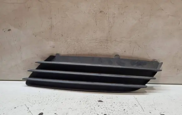 Opel Astra H Front bumper lower grill 13117250