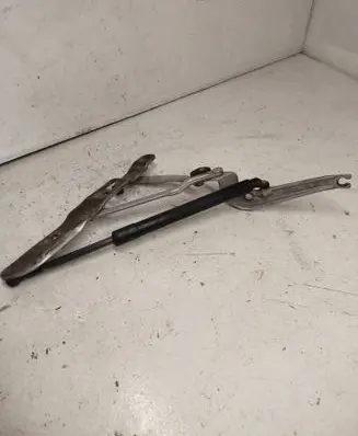 BMW 5 E60 E61 Tailgate/trunk/boot hinge 8159397