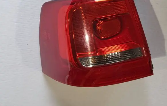 Volkswagen Sharan Rear/tail lights 7N0945095G
