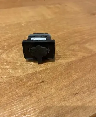 Fiat Punto (188) USB socket connector 735429751 28022007
