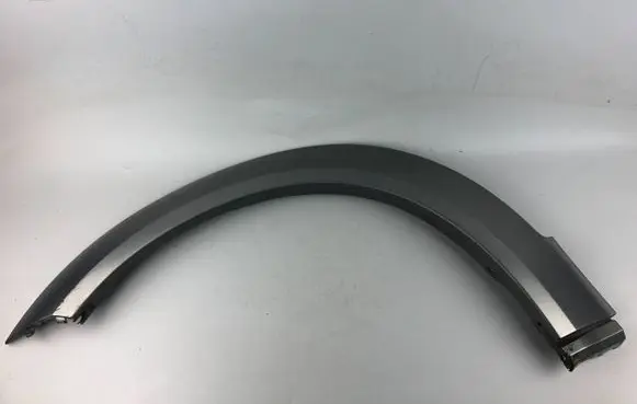 Subaru Outback Front arch trim 