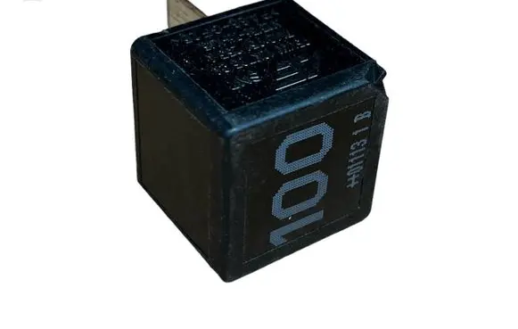 Audi A4 S4 B7 8E 8H Other relay 7M0951253A 95VW10K705CA V23136J12X45