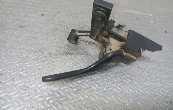 Front door interior handle