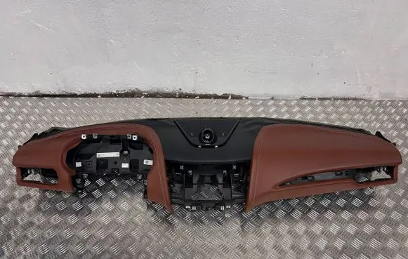 Maserati Levante Dashboard