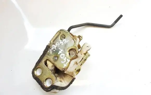 Honda CR-V Rear door lock