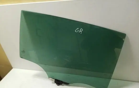 KIA Sportage Rear door window glass