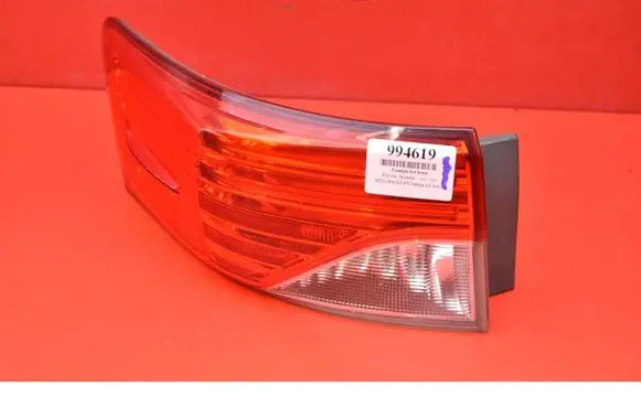Toyota Avensis T270 Rear/tail lights