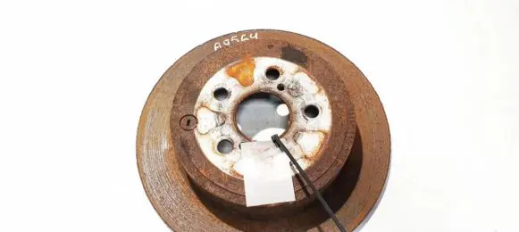 Toyota Avensis T250 Rear brake disc neventiliuojamas