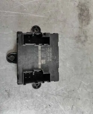Land Rover Discovery Sport Door control unit/module LR083616