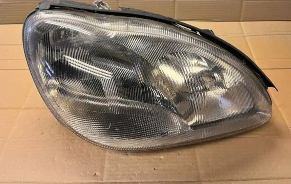 Mercedes-Benz S W220 Headlight/headlamp A2208200261 0301153002