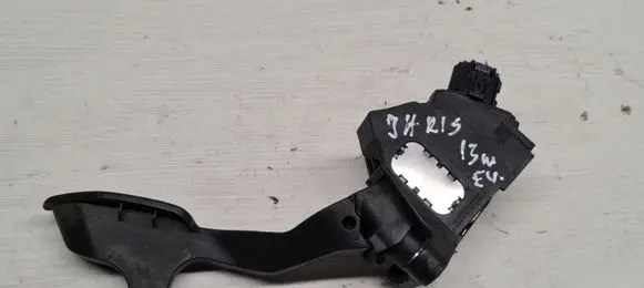 Toyota Yaris Accelerator throttle pedal 781100D160 13214B 22176369834