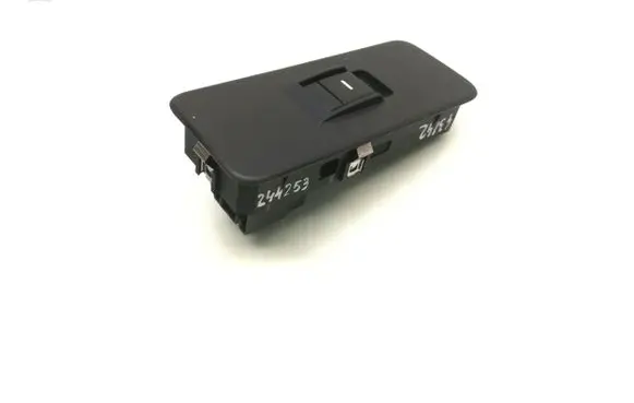 Land Rover Range Rover Sport L320 Electric window control switch YUD501070PVJ 050629