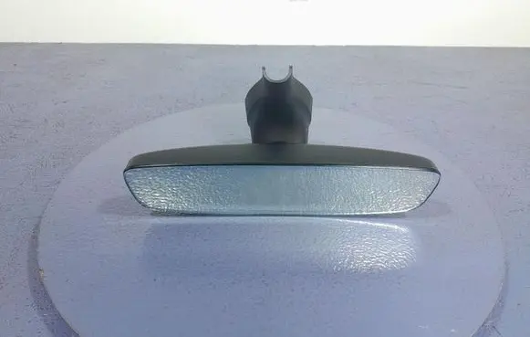 Rear view mirror (interior)
