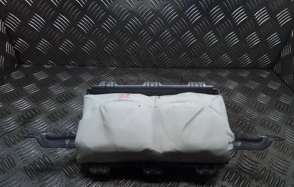 Toyota Prius+ (ZVW40) Passenger airbag