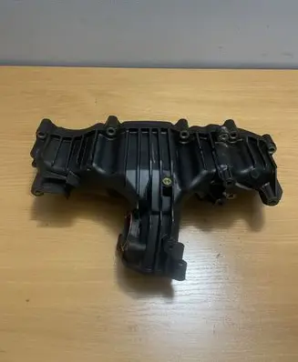 Volkswagen Transporter - Caravelle T5 Intake manifold 03L129711P