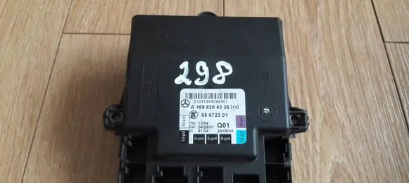 Mercedes-Benz A W169 Door control unit/module A1698204326 05072301 01041204294301
