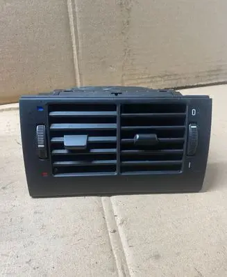 BMW 5 E39 Rear air vent grill 8376150