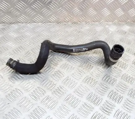 Engine coolant pipe/hose
