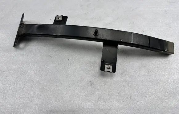 Audi A8 S8 D4 4H Fender mounting bracket 4H0821393