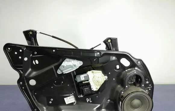 Volkswagen PASSAT B6 Front door window regulator with motor 3C1837755L