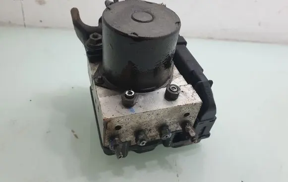 Toyota Verso ABS Pump 445400F030 0265230017