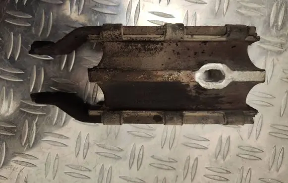 Volvo XC60 Engine mount bracket 31262935 BH9SA