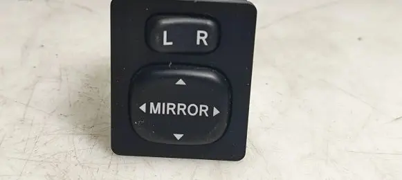 Toyota Auris 150 Wing mirror switch 769746F 183574