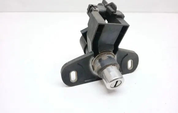 Opel Astra G Tailgate exterior lock 