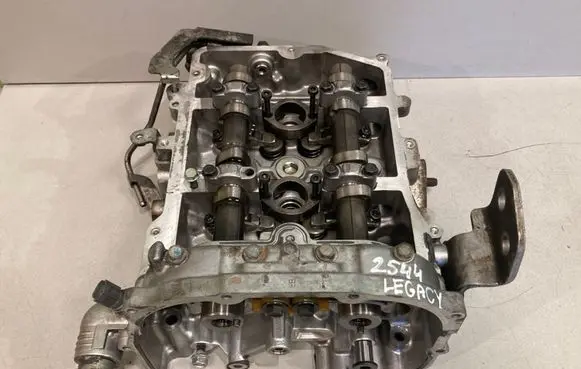 Subaru Legacy Engine head T20DLH106
