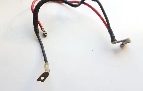 Volkswagen Tiguan Positive cable (battery) 5N0971228F