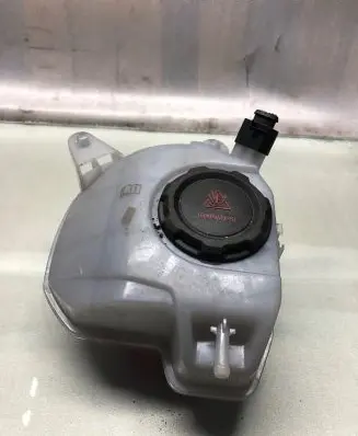 Volkswagen Taigo Coolant expansion tank/reservoir 2q0121407d