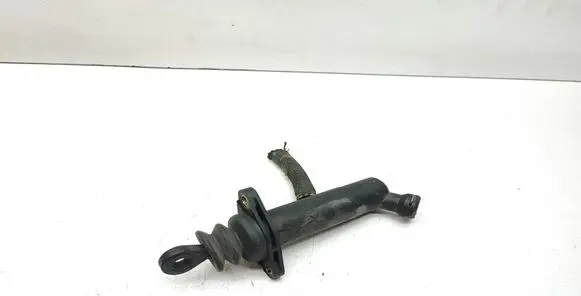 Clutch slave cylinder