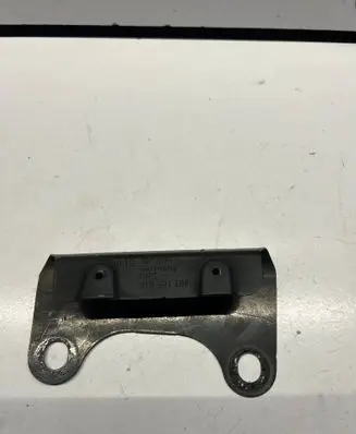 Audi A5 8T 8F Fender mounting bracket 8T0821468A