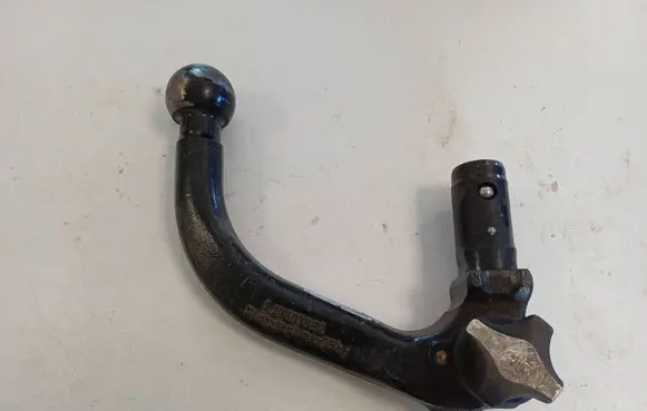 Volkswagen Golf IV Detachable towbar 1J9803882