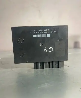 Volkswagen Golf IV Comfort/convenience module 1C0962258J 5ZA00795550