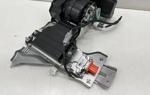 Toyota RAV 4 (XA50) Voltage converter inverter G927042060