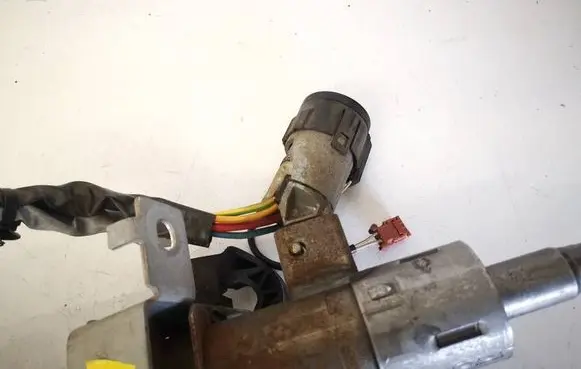 Peugeot Partner Ignition lock 9648445180