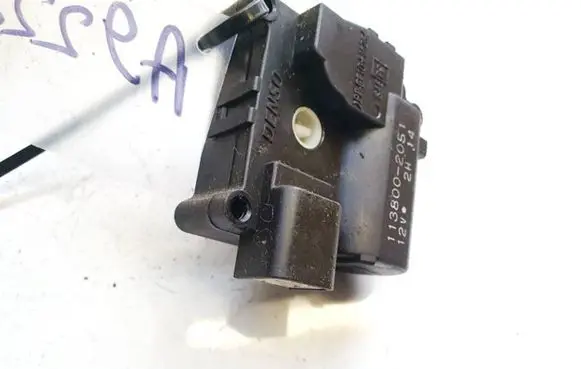 Toyota Corolla Verso AR10 Air flap motor/actuator 1138002051 113800-2051