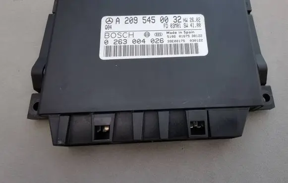 Mercedes-Benz C W203 Parking PDC control unit/module A2095450032 0263004026