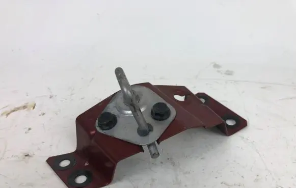 Maserati Ghibli Loading door lower hinge 