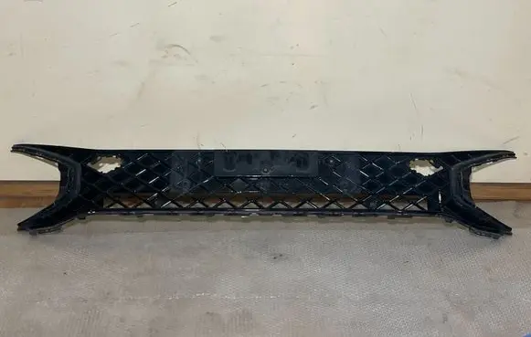 Volkswagen Touareg III Front bumper lower grill 760853677A