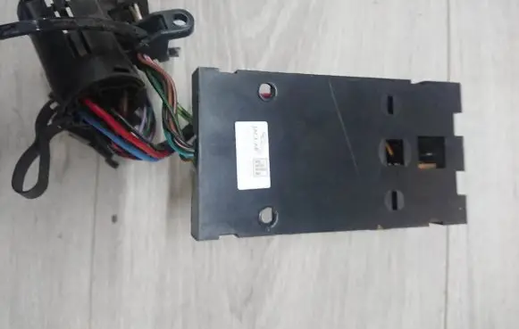 Jaguar XJ X40 Window wiper relay DBC3243 07CC