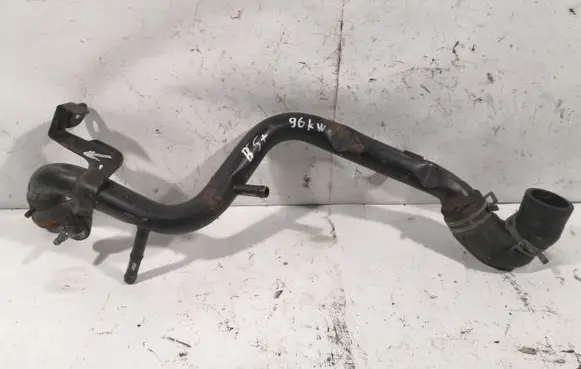 Volkswagen PASSAT B5.5 Engine coolant pipe/hose 038121071S