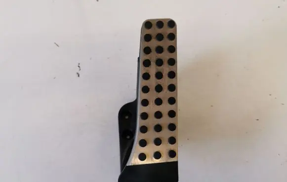 Mercedes-Benz E W238 Accelerator throttle pedal A2053000104